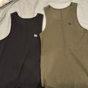 Youngla 314 scoop bottom tanks size medium, BUNDLE of 2